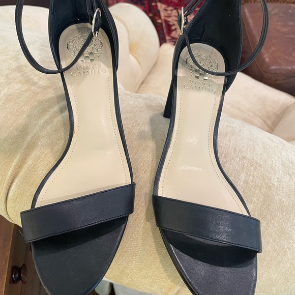 Vince Camuto 3”heels , size 9.5, Black - Picture 2 of 5